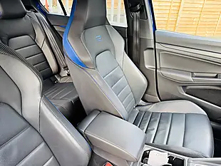 Used 2021 Volkswagen Golf R Blue - Interior and Exterior details 5