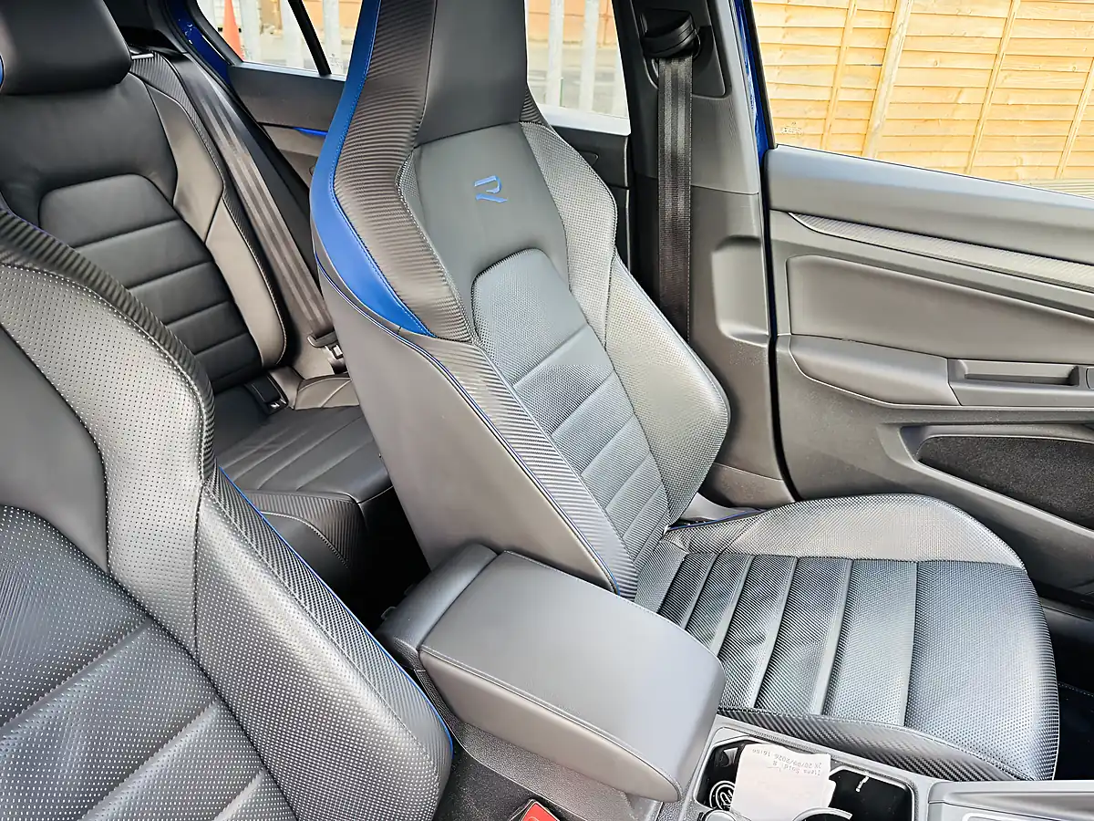 Used 2021 Volkswagen Golf R Blue - Interior and Exterior details 5