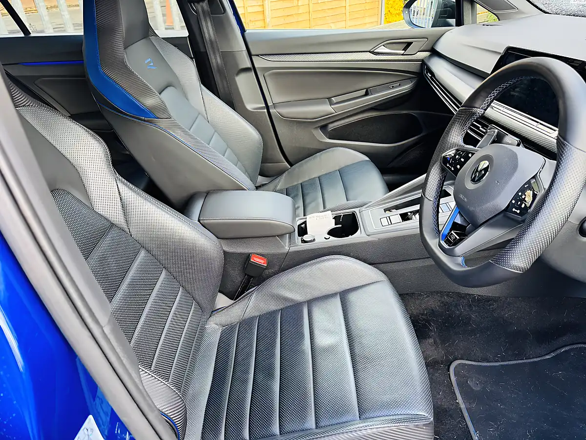 Used 2021 Volkswagen Golf R Blue - Interior and Exterior details 7