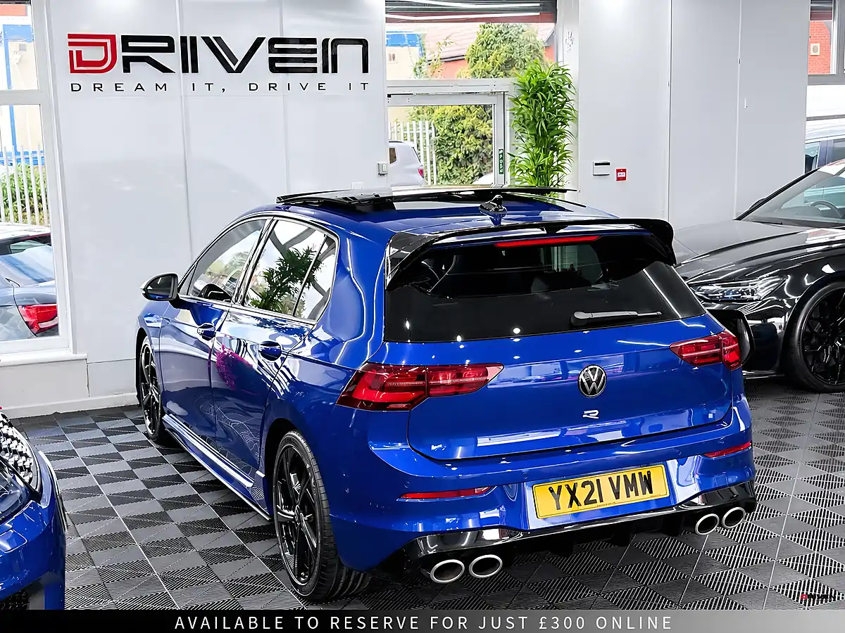 Used 2021 Volkswagen Golf R Blue - Interior and Exterior details 7