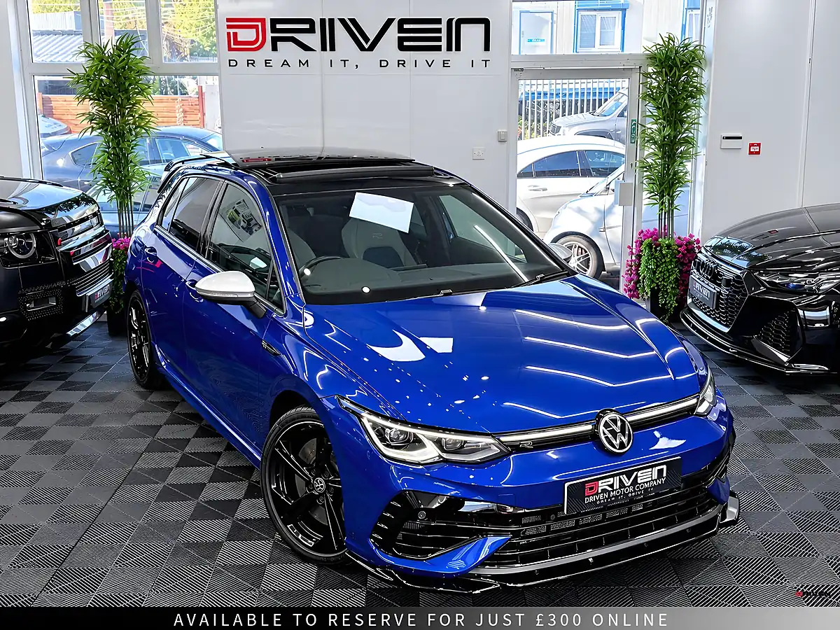 Used 2021 Volkswagen Golf R Blue - Interior and Exterior details 9