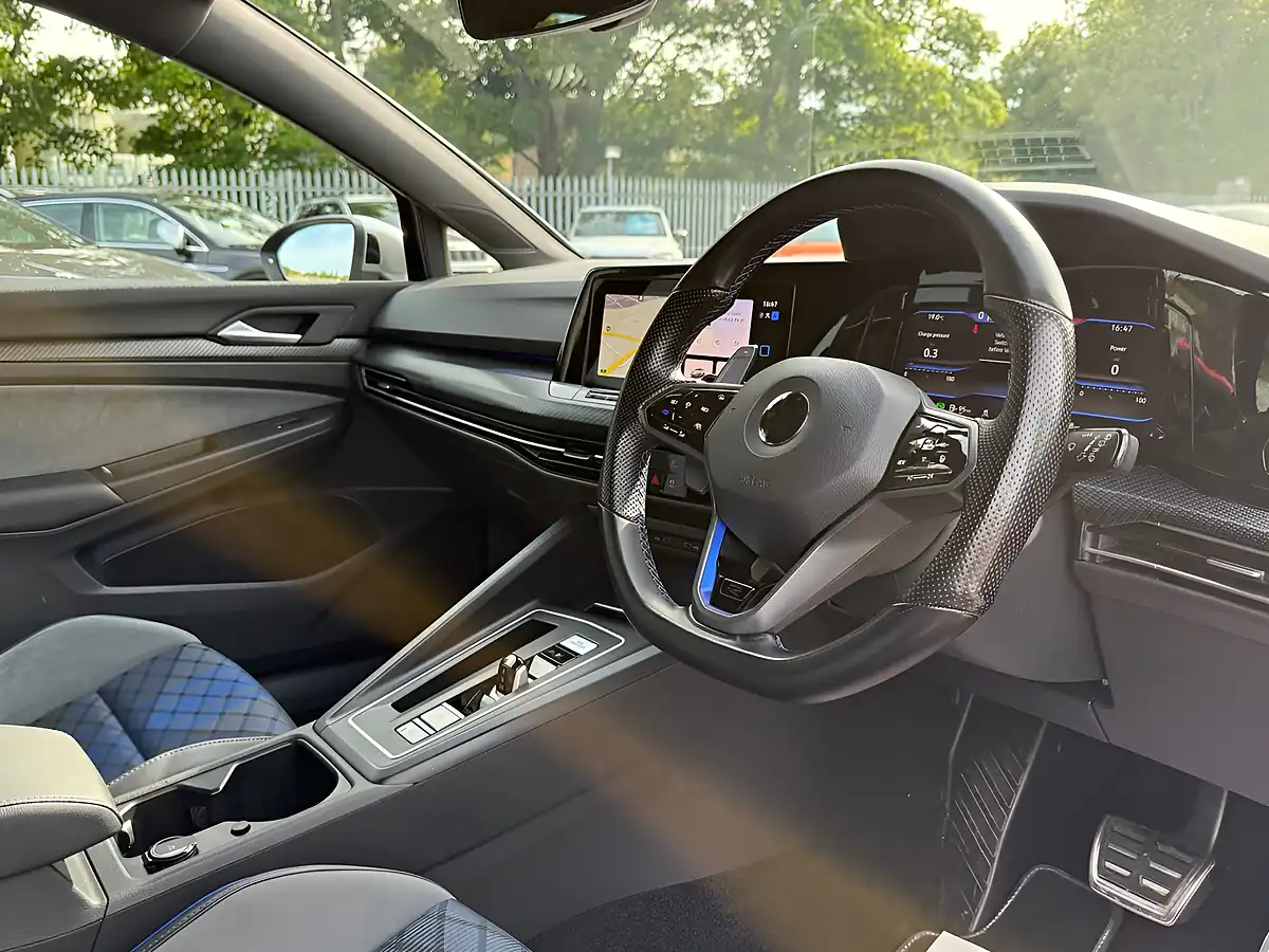 Used 2021 Volkswagen Golf R Deep Black - Interior and Exterior details 19