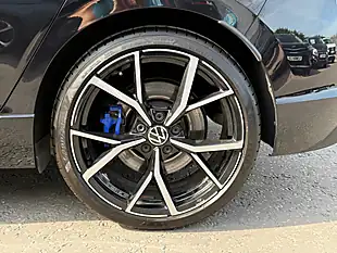 Used 2021 Volkswagen Golf R Deep Black - Interior and Exterior details 8