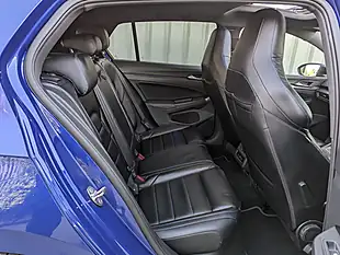 Used 2021 Volkswagen Golf R Lapiz Blue - Interior and Exterior details 6