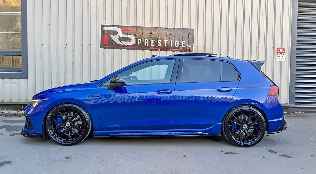 Used 2021 Volkswagen Golf R Lapiz Blue - Interior and Exterior details 7