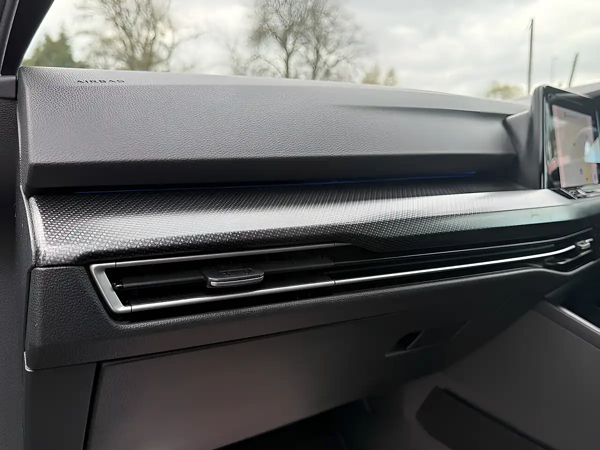 Used 2021 Volkswagen Golf R-Line Atlantic Blue - Interior and Exterior details 16