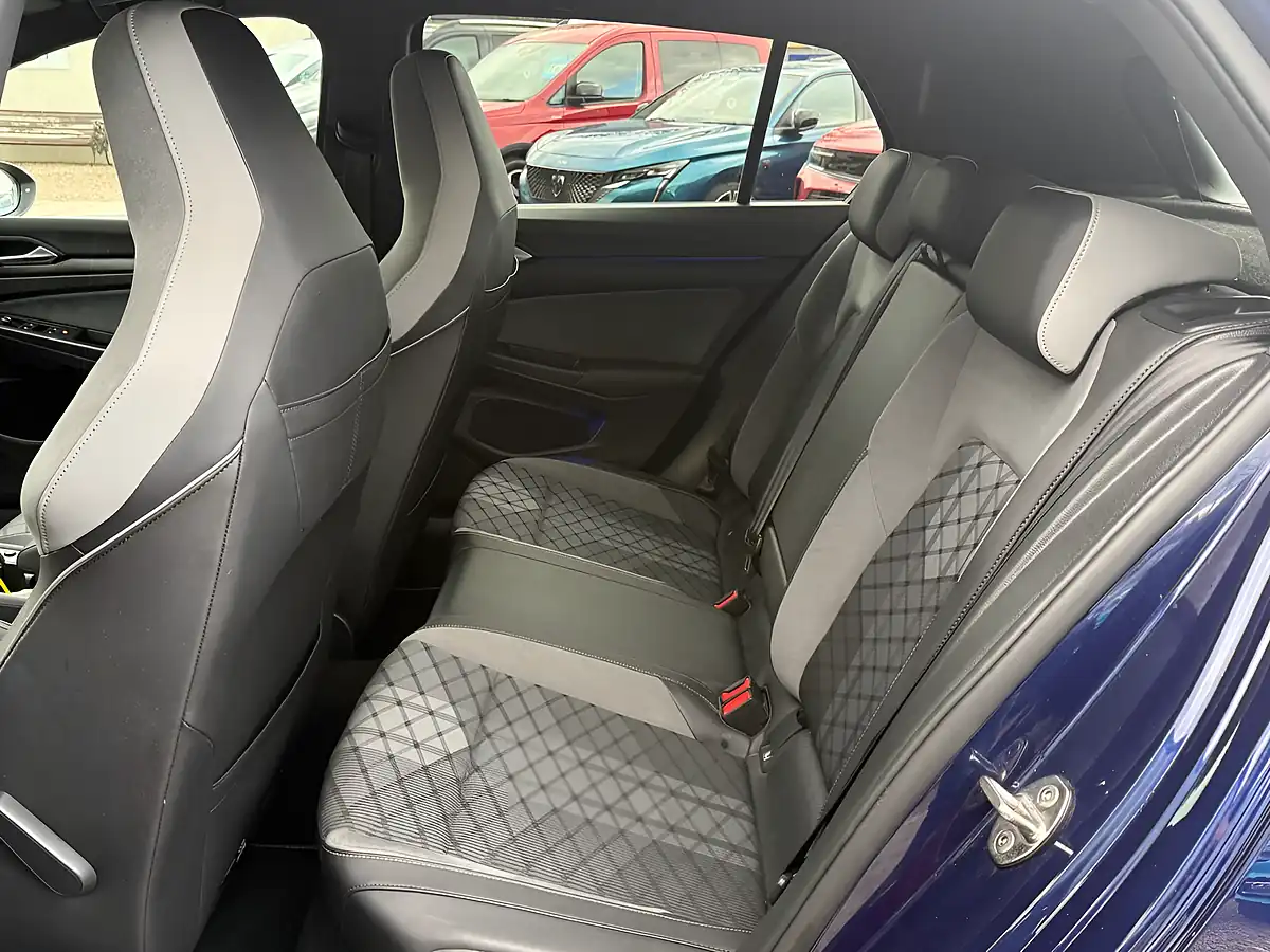 Used 2021 Volkswagen Golf R-Line Atlantic Blue - Interior and Exterior details 18