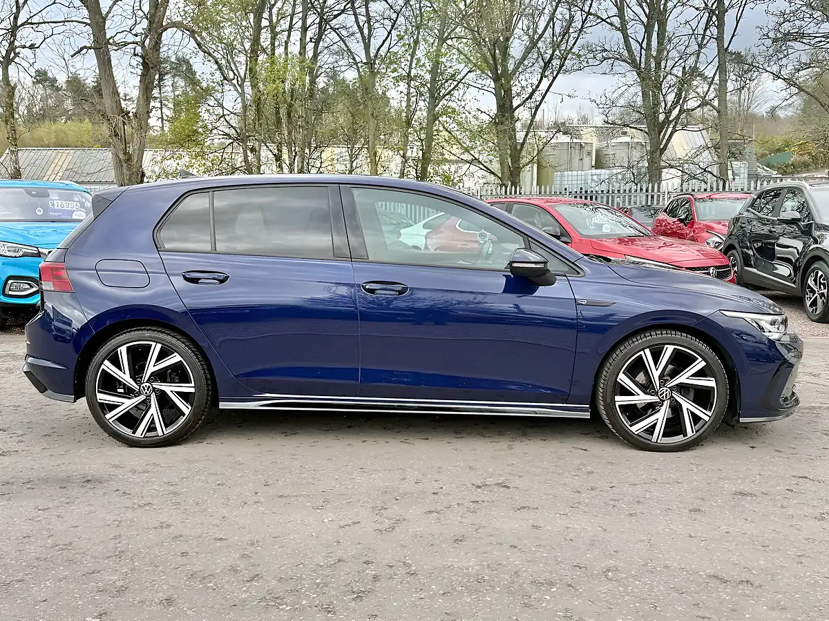 Used 2021 Volkswagen Golf R-Line Atlantic Blue - Interior and Exterior details 4