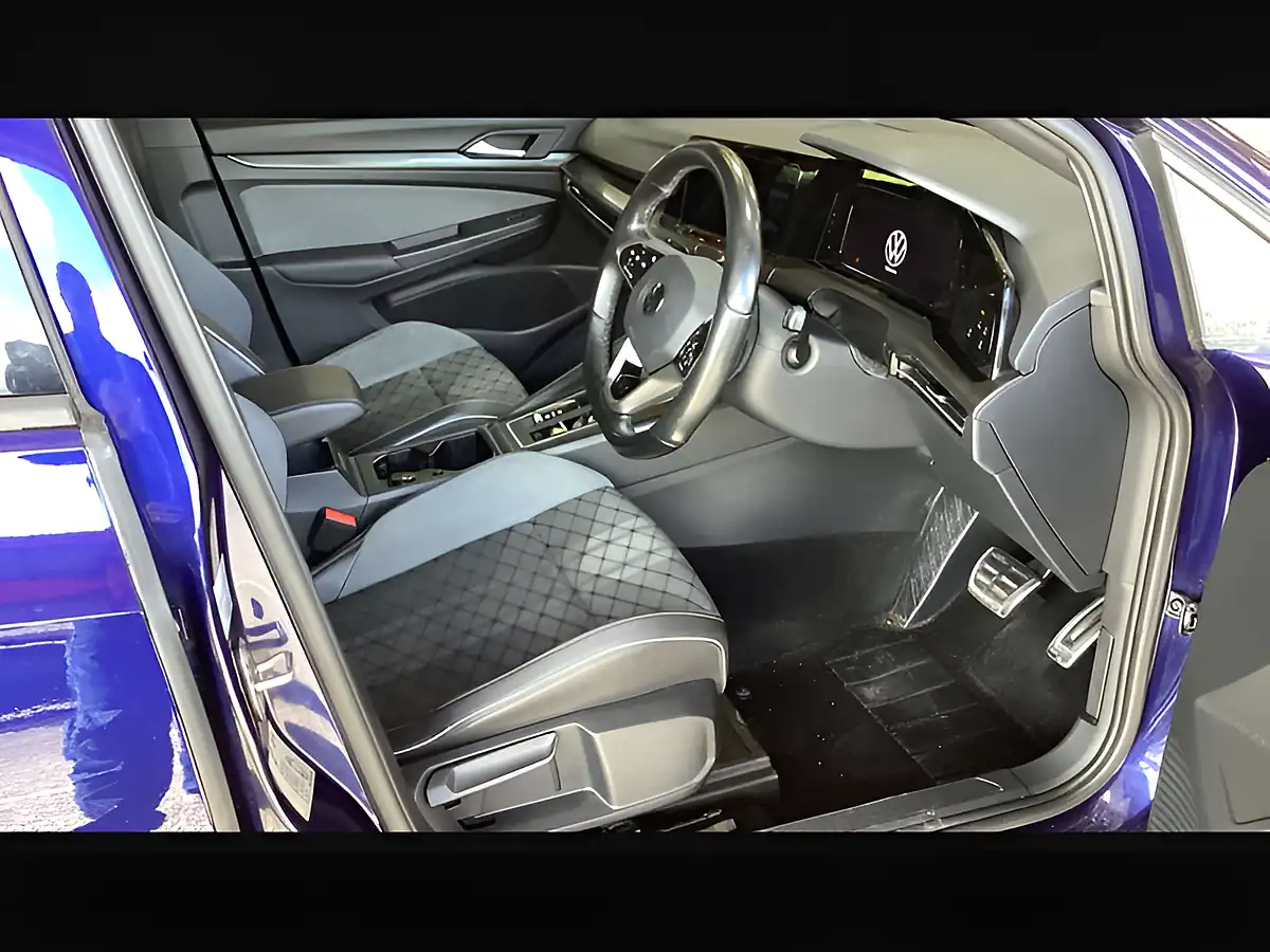 Used 2021 Volkswagen Golf R-Line Atlantic Blue - Interior and Exterior details 11