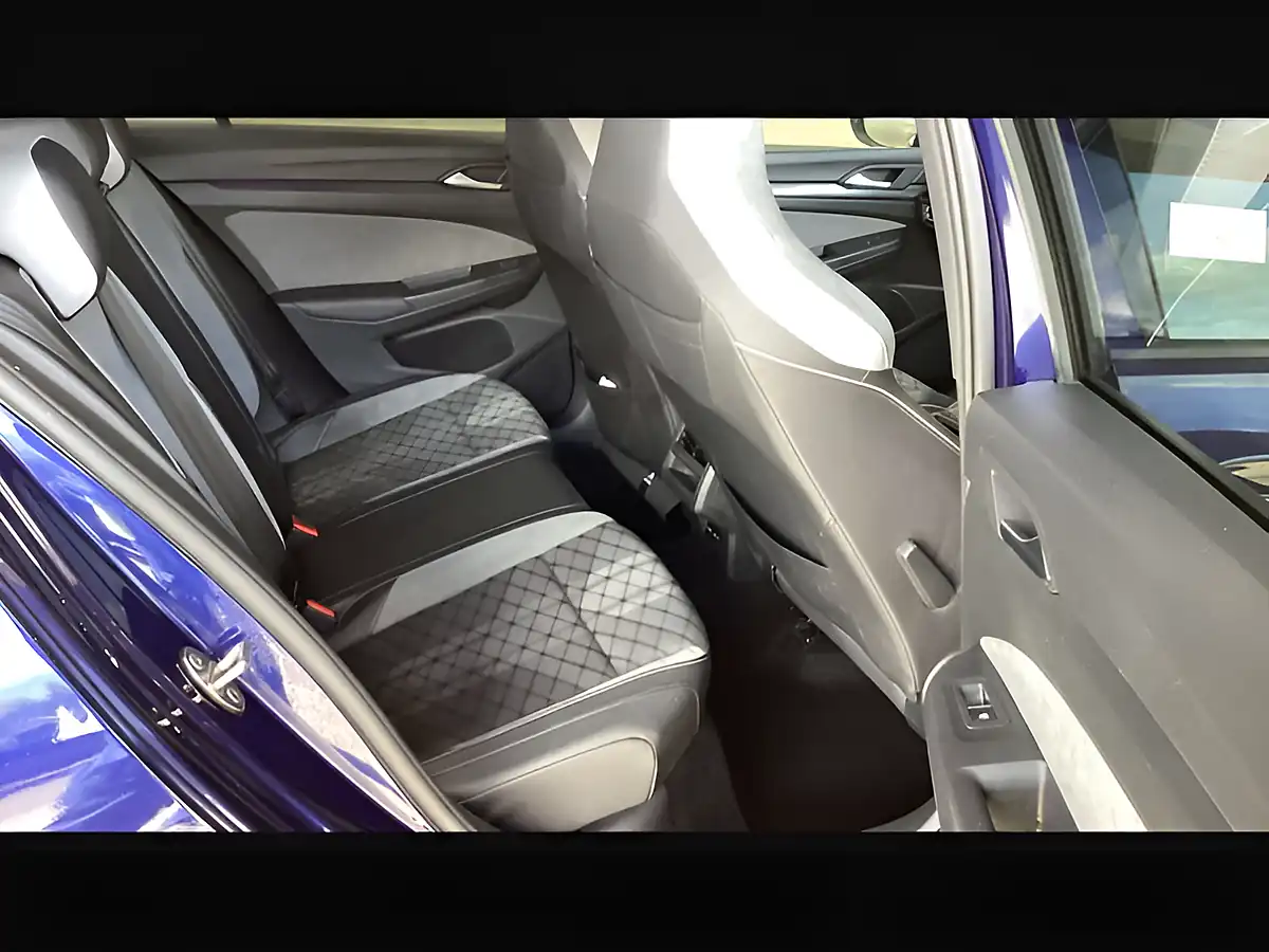 Used 2021 Volkswagen Golf R-Line Atlantic Blue - Interior and Exterior details 13
