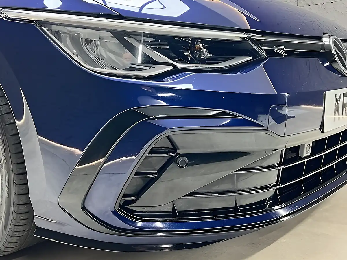 Used 2021 Volkswagen Golf R-Line Atlantic Blue - Interior and Exterior details 16