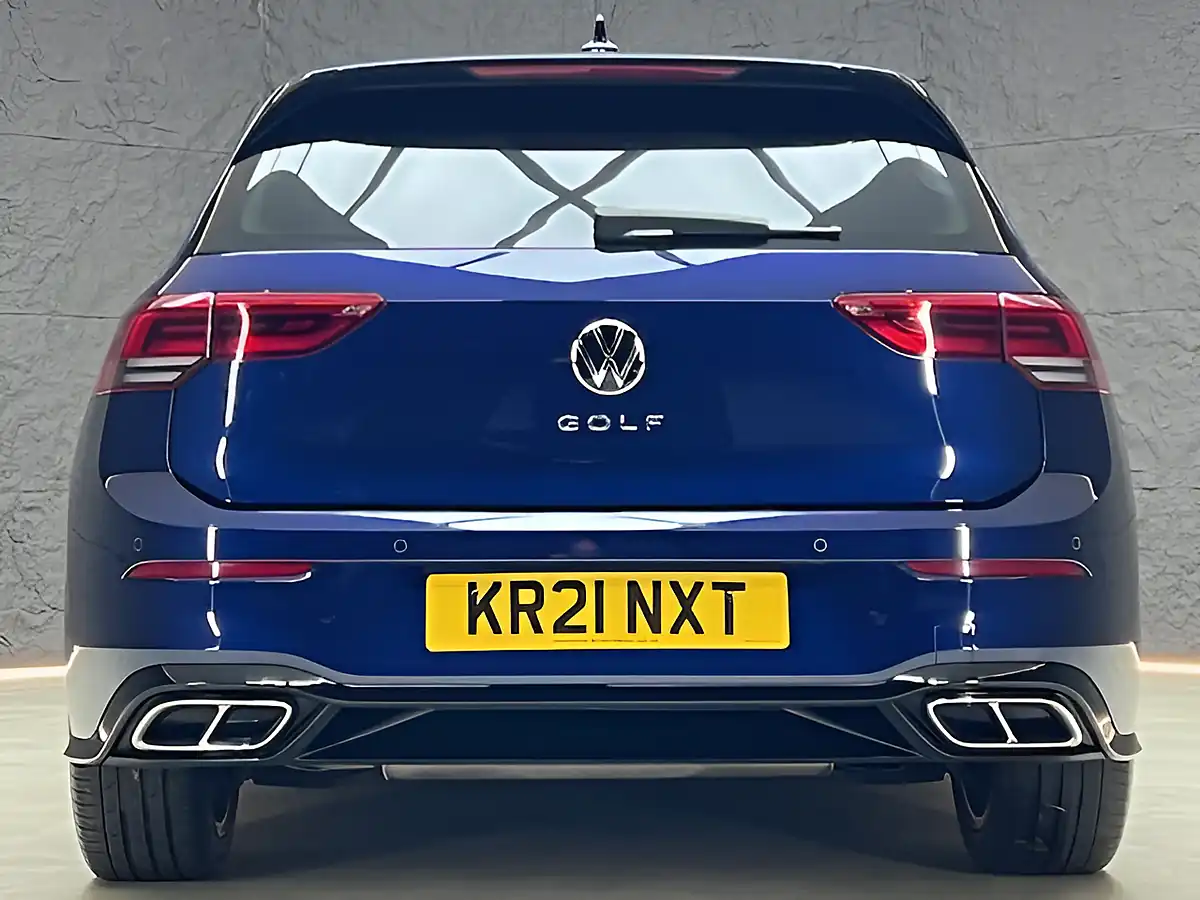 Used 2021 Volkswagen Golf R-Line Atlantic Blue - Interior and Exterior details 17