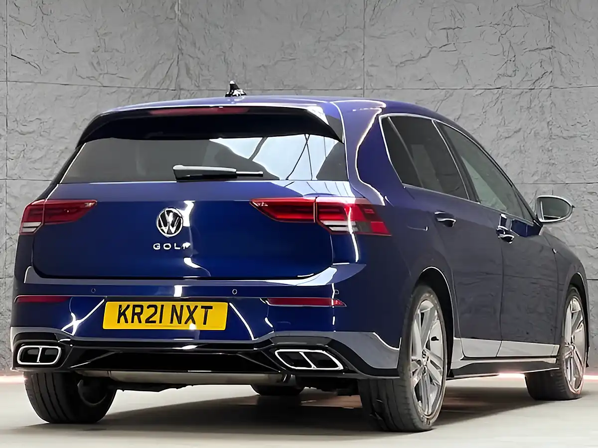 Used 2021 Volkswagen Golf R-Line Atlantic Blue - Interior and Exterior details 18