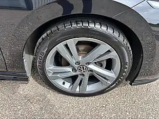 Used 2021 Volkswagen Golf R-Line Black - Interior and Exterior details 12