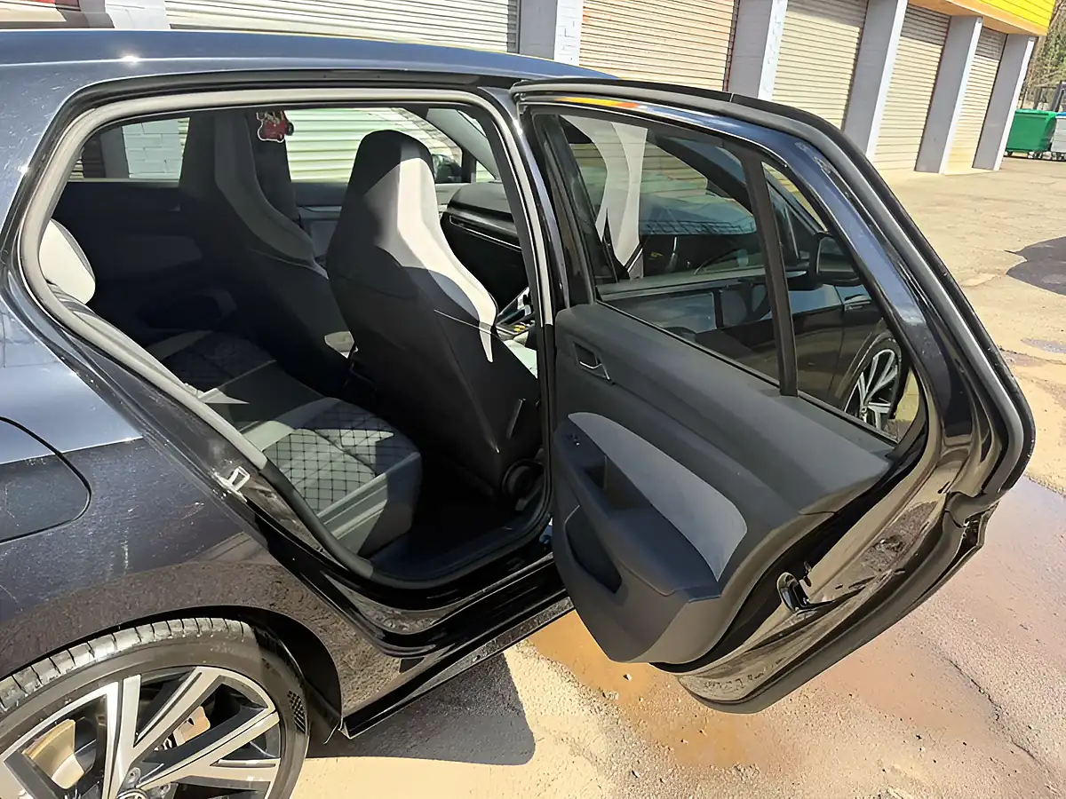 Used 2021 Volkswagen Golf R-Line Black - Interior and Exterior details 17