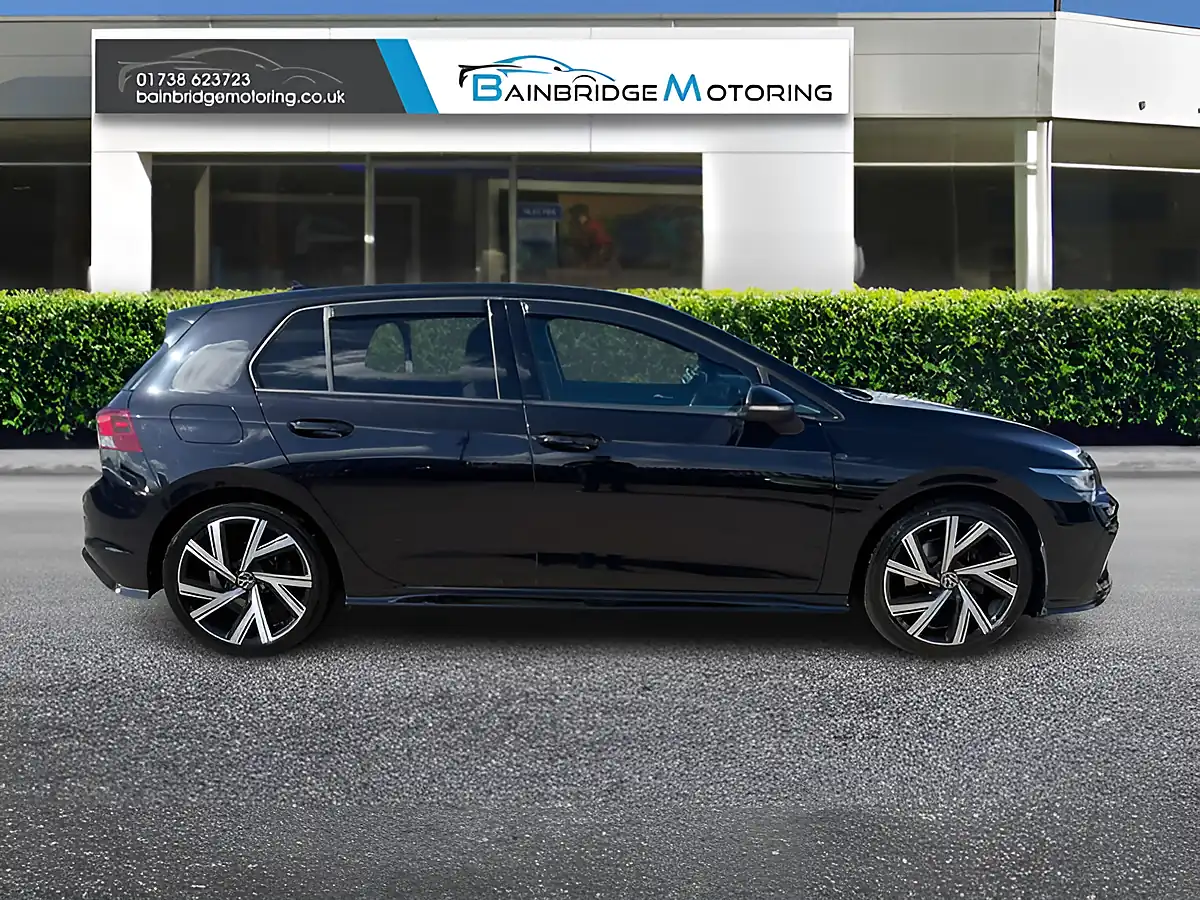Used 2021 Volkswagen Golf R-Line Black - Interior and Exterior details 2