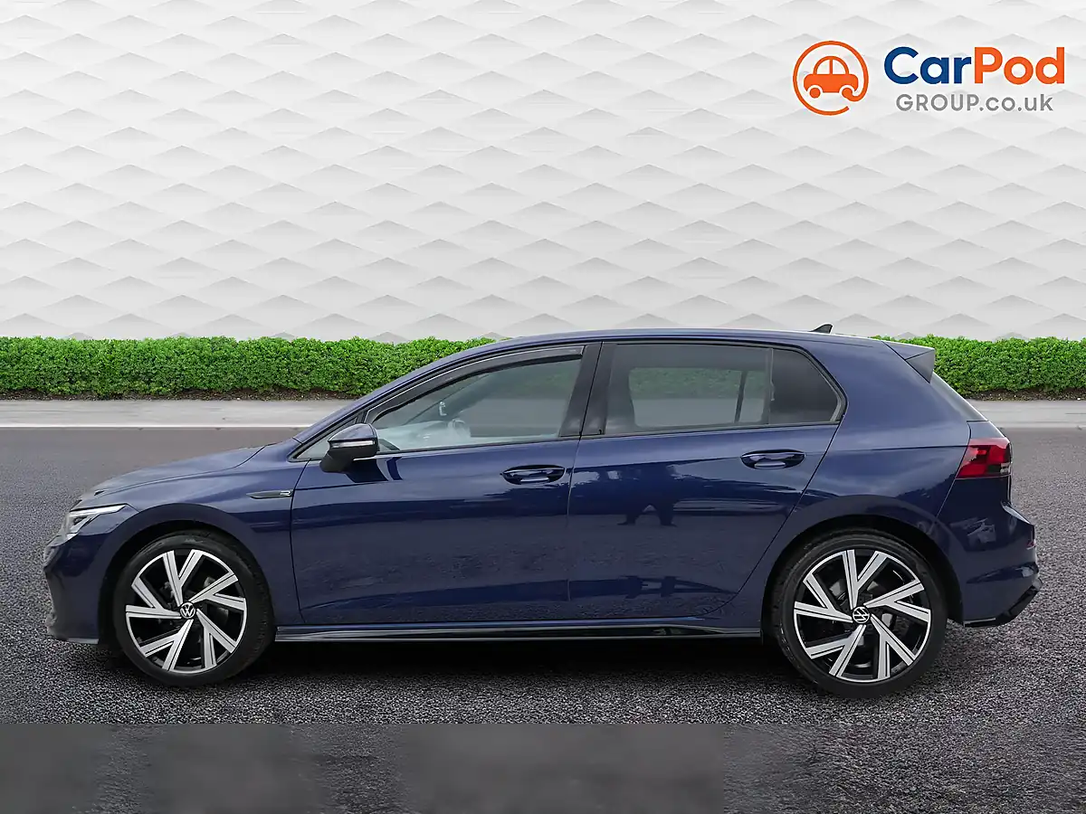 Used 2021 Volkswagen Golf R-Line Blue - Interior and Exterior details 14