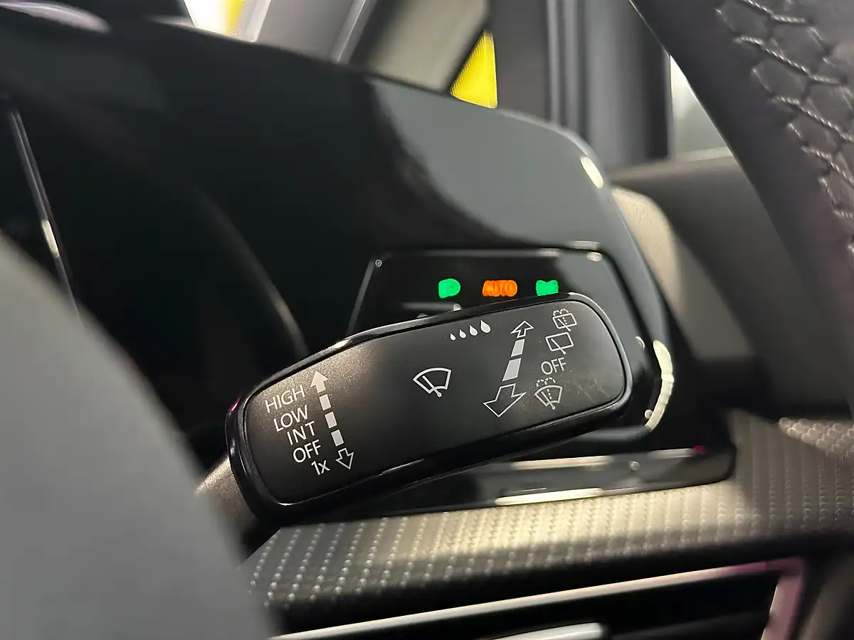 Used 2021 Volkswagen Golf R-Line Dolphin Grey - Interior and Exterior details 14