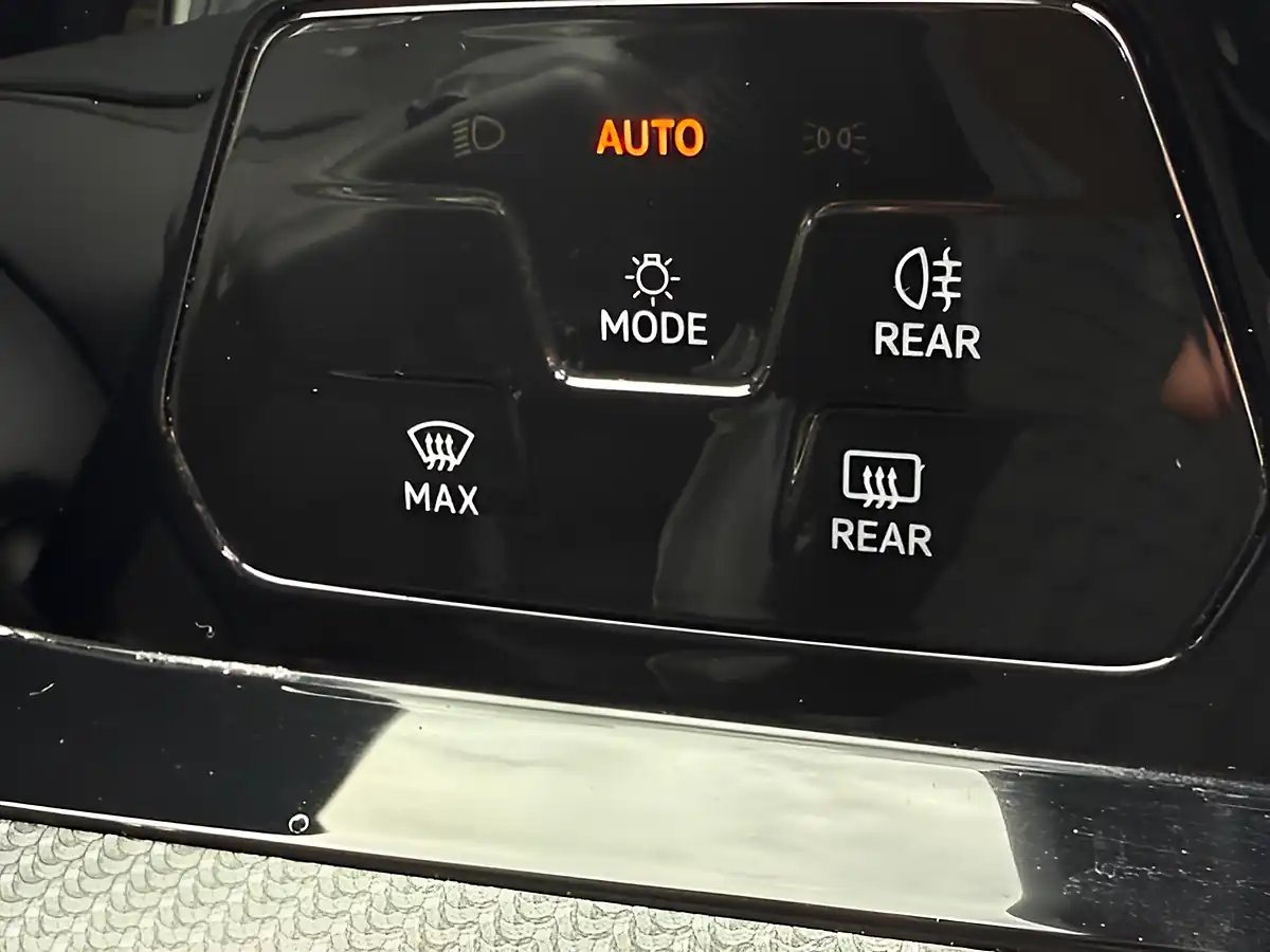 Used 2021 Volkswagen Golf R-Line Grey - Interior and Exterior details 17