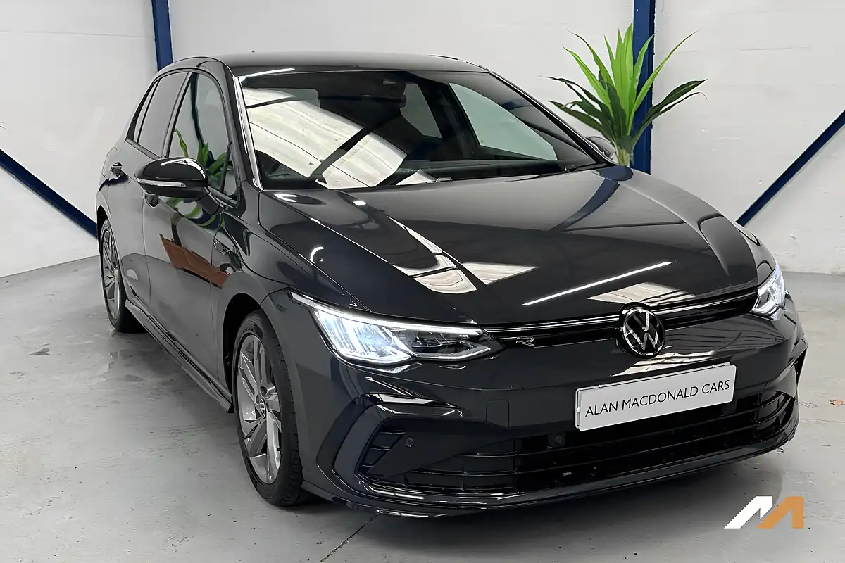 Used 2021 Volkswagen Golf R-Line Grey - Front View