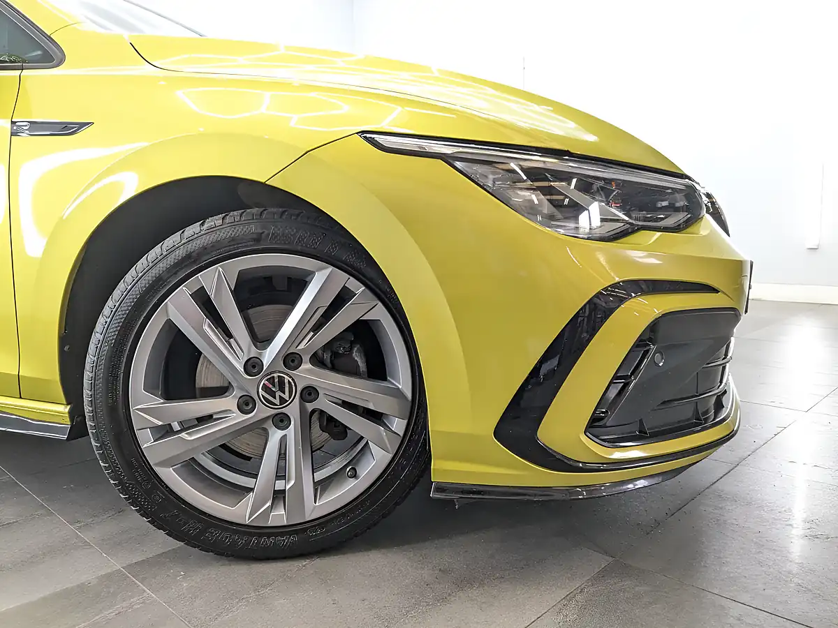 Used 2021 Volkswagen Golf R-Line Lime Yellow - Interior and Exterior details 2