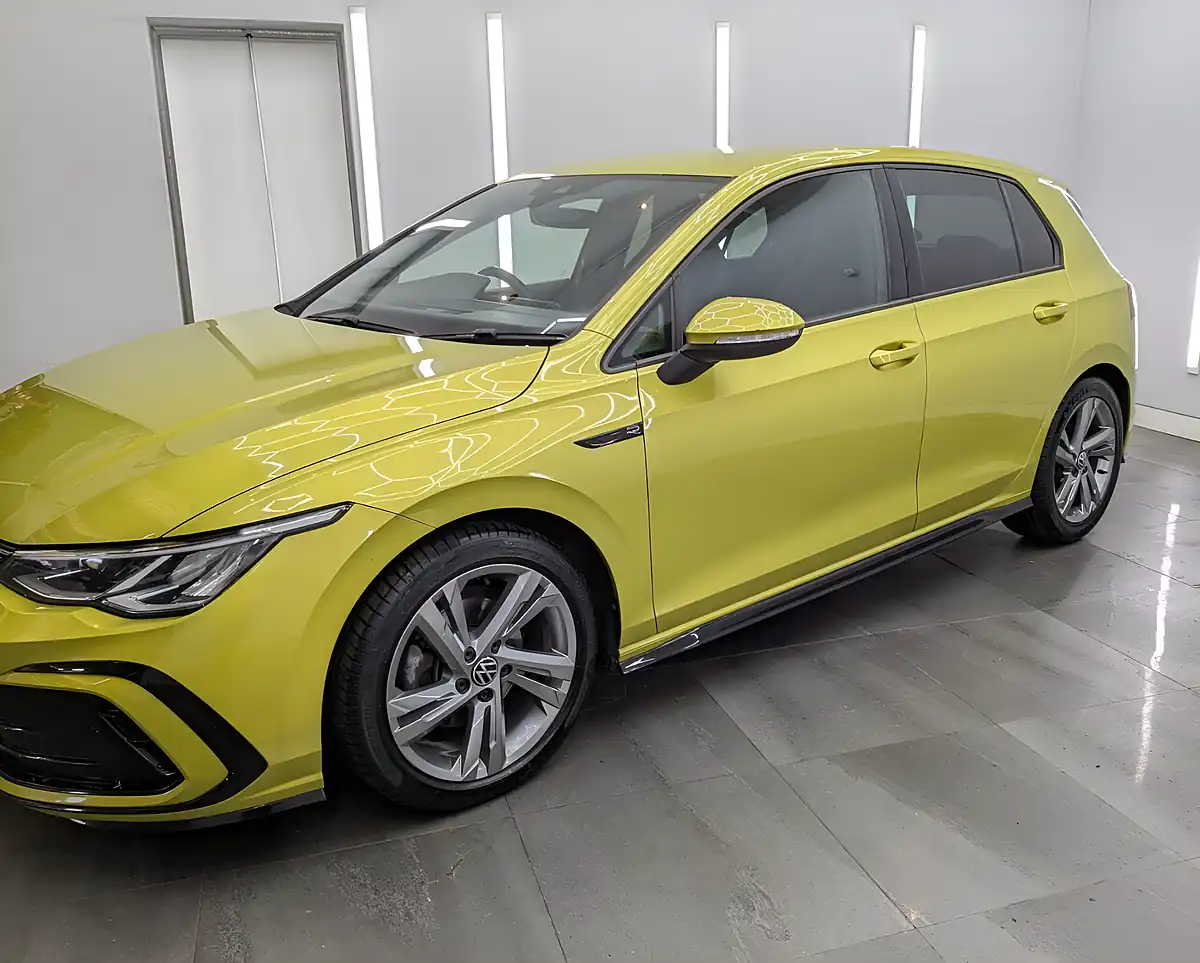 Used 2021 Volkswagen Golf R-Line Lime Yellow - Interior and Exterior details 3
