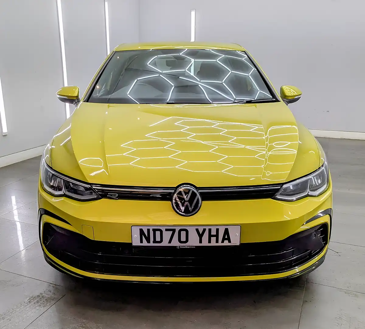 Used 2021 Volkswagen Golf R-Line Lime Yellow - Interior and Exterior details 4