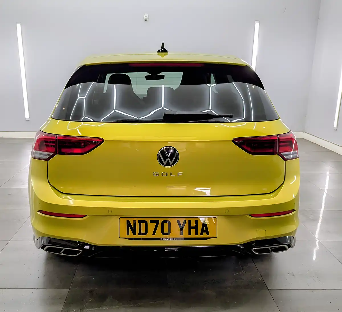 Used 2021 Volkswagen Golf R-Line Lime Yellow - Interior and Exterior details 7