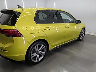 Used 2021 Volkswagen Golf R-Line Lime Yellow - Interior and Exterior details 8
