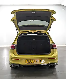 Used 2021 Volkswagen Golf R-Line Lime Yellow - Interior and Exterior details 9