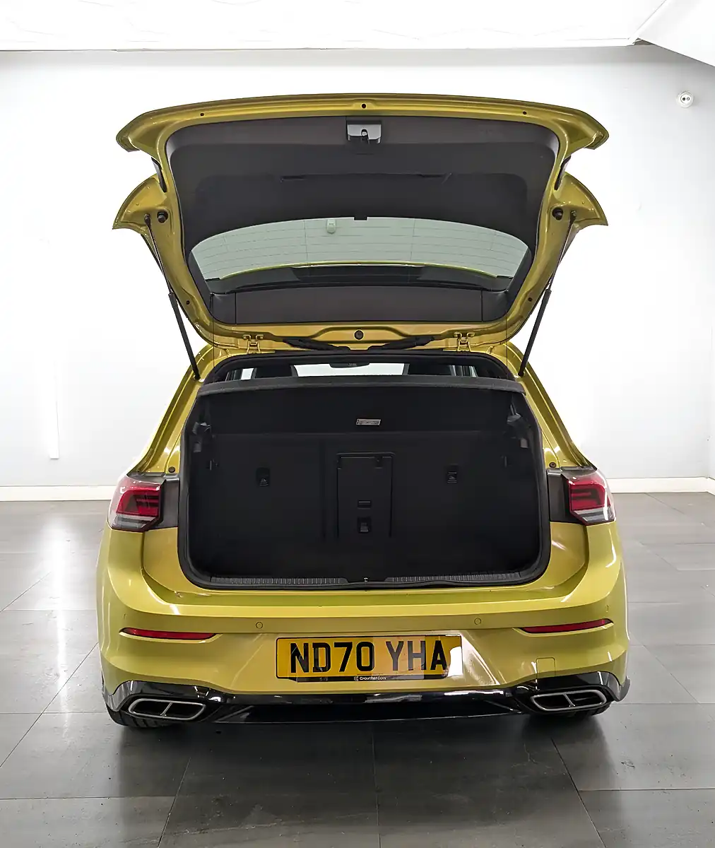 Used 2021 Volkswagen Golf R-Line Lime Yellow - Interior and Exterior details 9