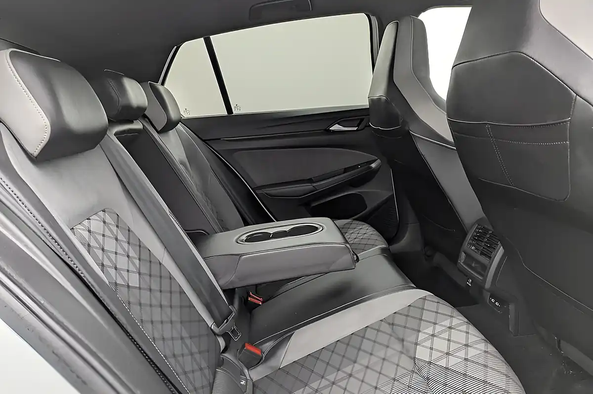 Used 2021 Volkswagen Golf R-Line White - Interior and Exterior details 13