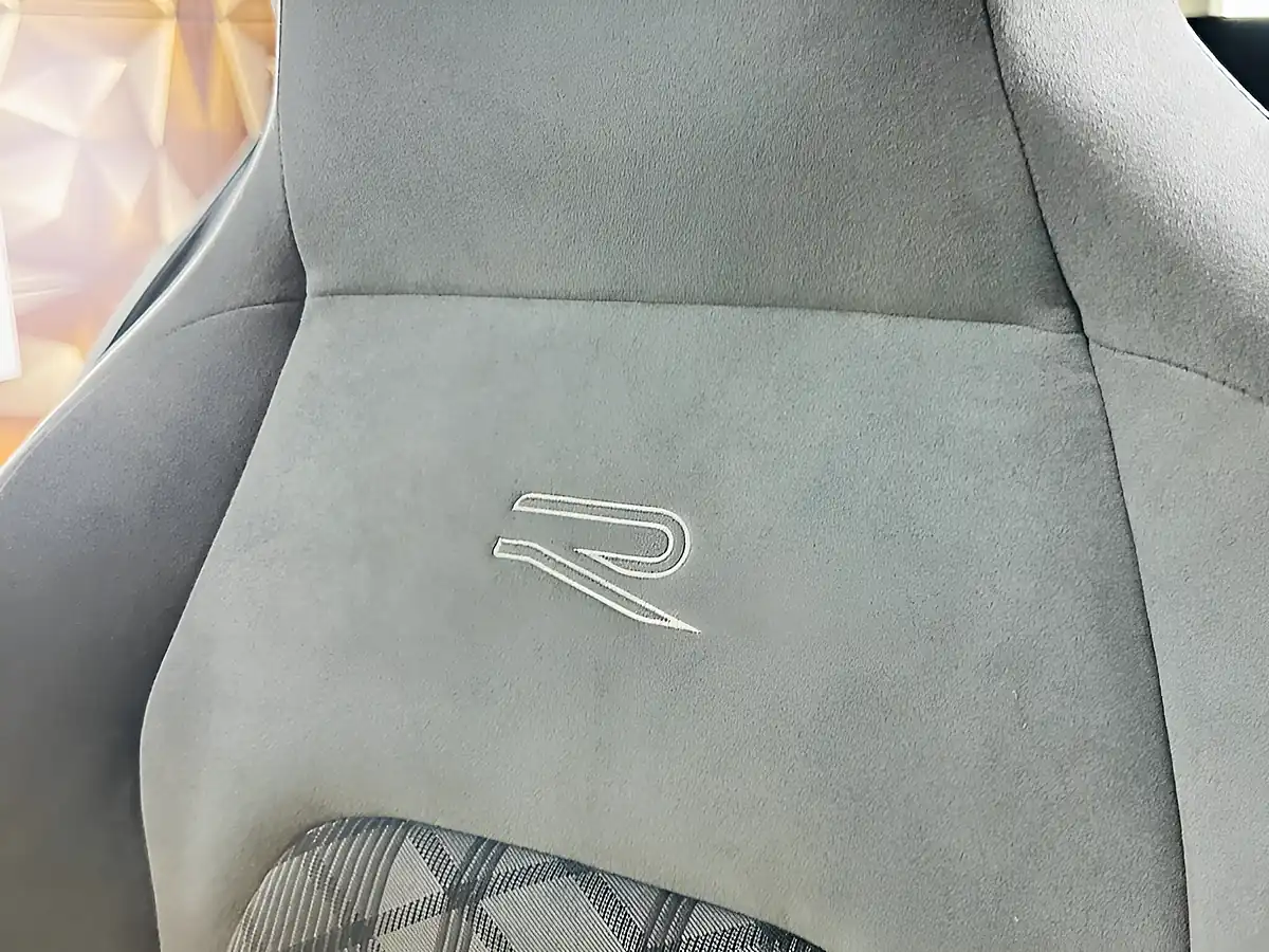 Used 2021 Volkswagen Golf R-Line White - Interior and Exterior details 14