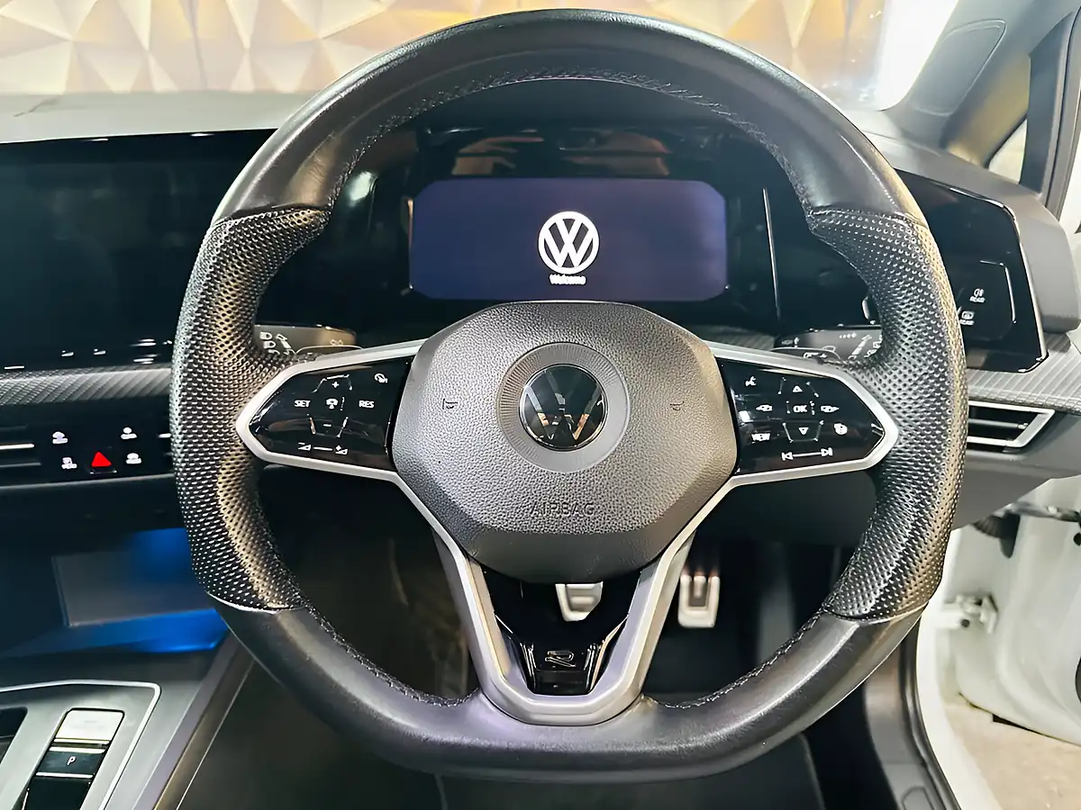 Used 2021 Volkswagen Golf R-Line White - Interior and Exterior details 17