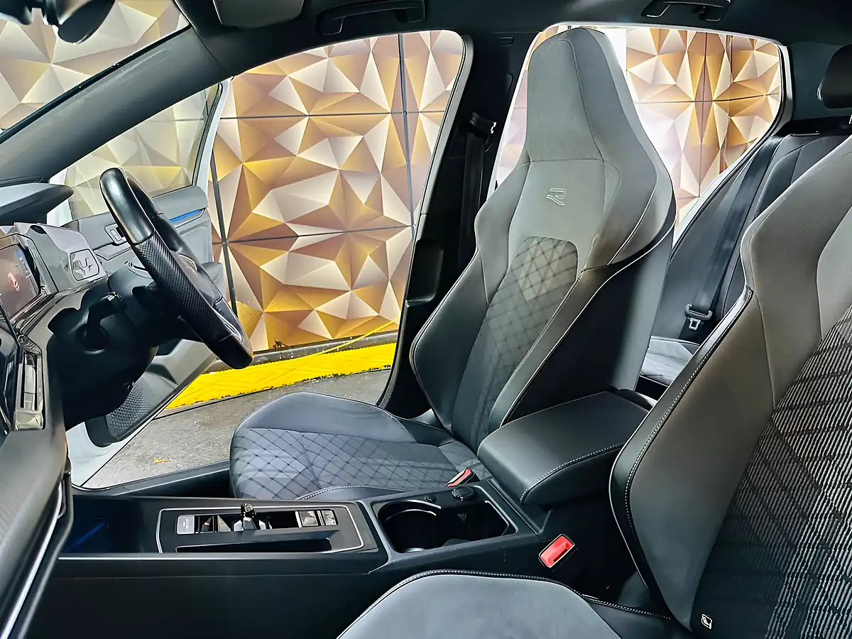 Used 2021 Volkswagen Golf R-Line White - Interior and Exterior details 6