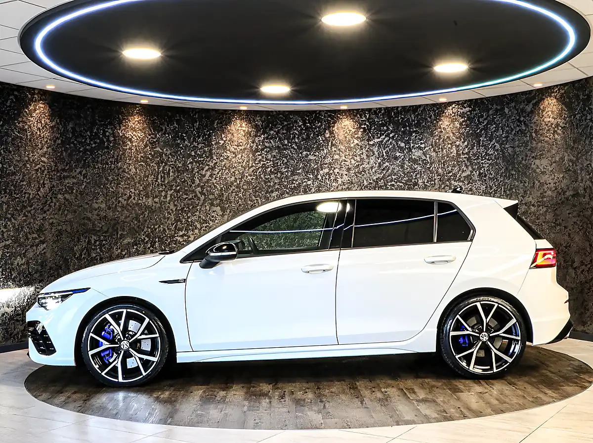 Used 2021 Volkswagen Golf R Pure White - Interior and Exterior details 6
