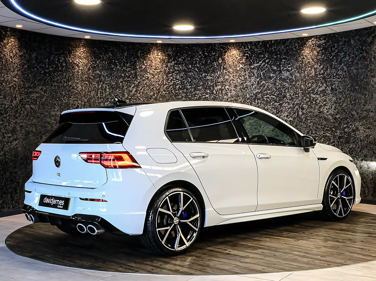 Used 2021 Volkswagen Golf R Pure White - Interior and Exterior details 9