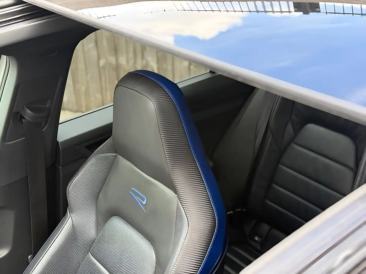 Used 2021 Volkswagen Golf R White - Interior and Exterior details 3