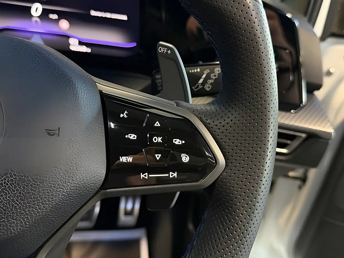 Used 2021 Volkswagen Golf R White - Interior and Exterior details 12