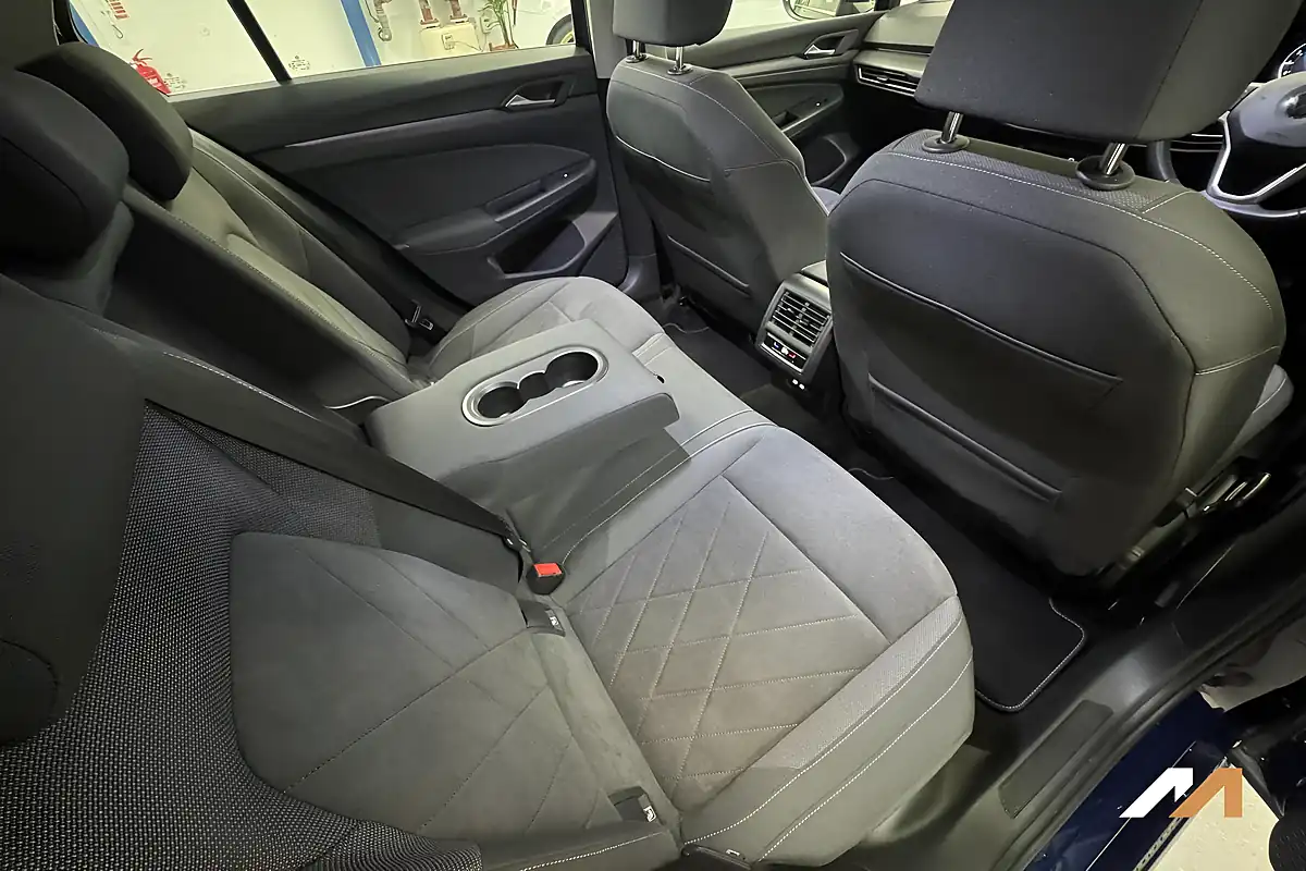 Used 2021 Volkswagen Golf Style Atlantic Blue - Interior and Exterior details 15
