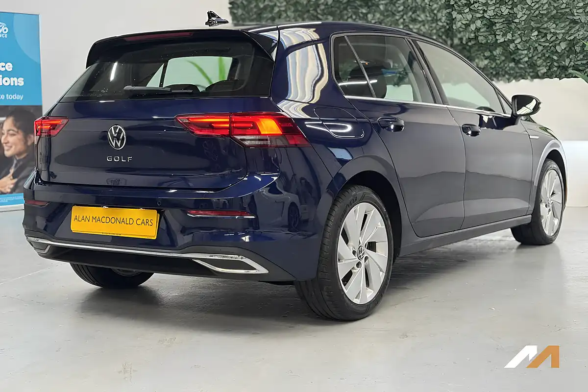 Used 2021 Volkswagen Golf Style Atlantic Blue - Interior and Exterior details 18