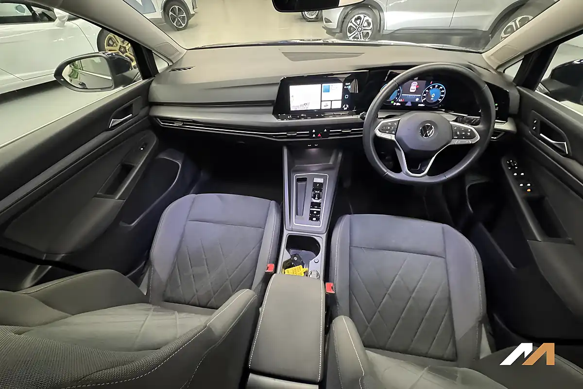 Used 2021 Volkswagen Golf Style Atlantic Blue - Interior and Exterior details 3