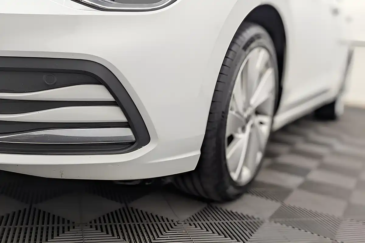 Used 2021 Volkswagen Golf Style White - Interior and Exterior details 18