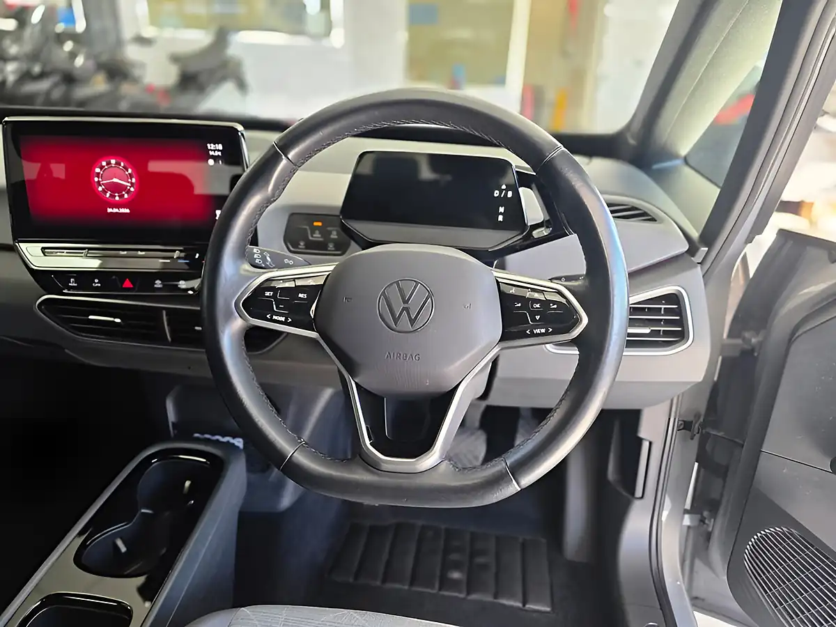 Used 2021 Volkswagen ID.3 Life Grey - Interior and Exterior details 10