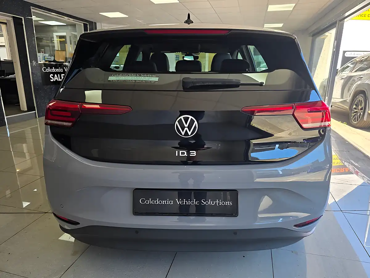 Used 2021 Volkswagen ID.3 Life Grey - Interior and Exterior details 15