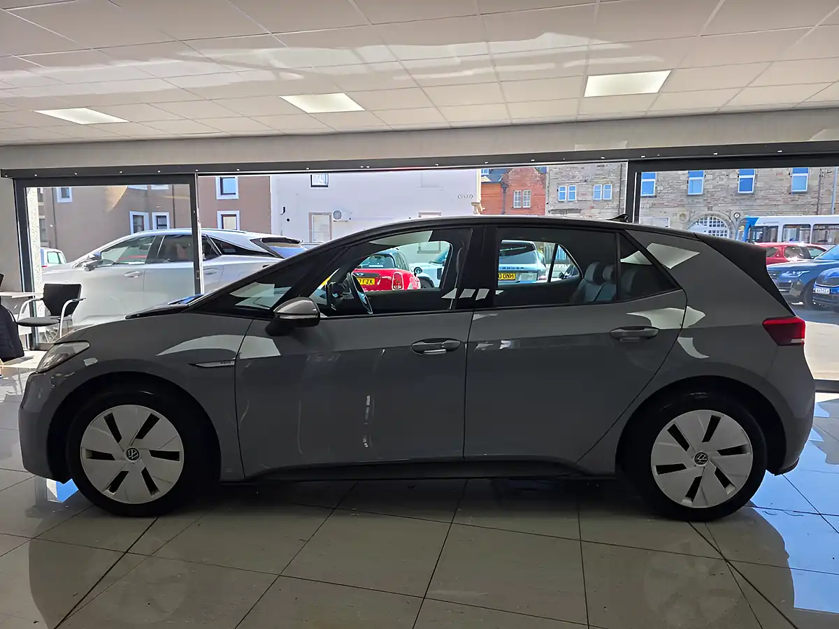 Used 2021 Volkswagen ID.3 Life Grey - Interior and Exterior details 16
