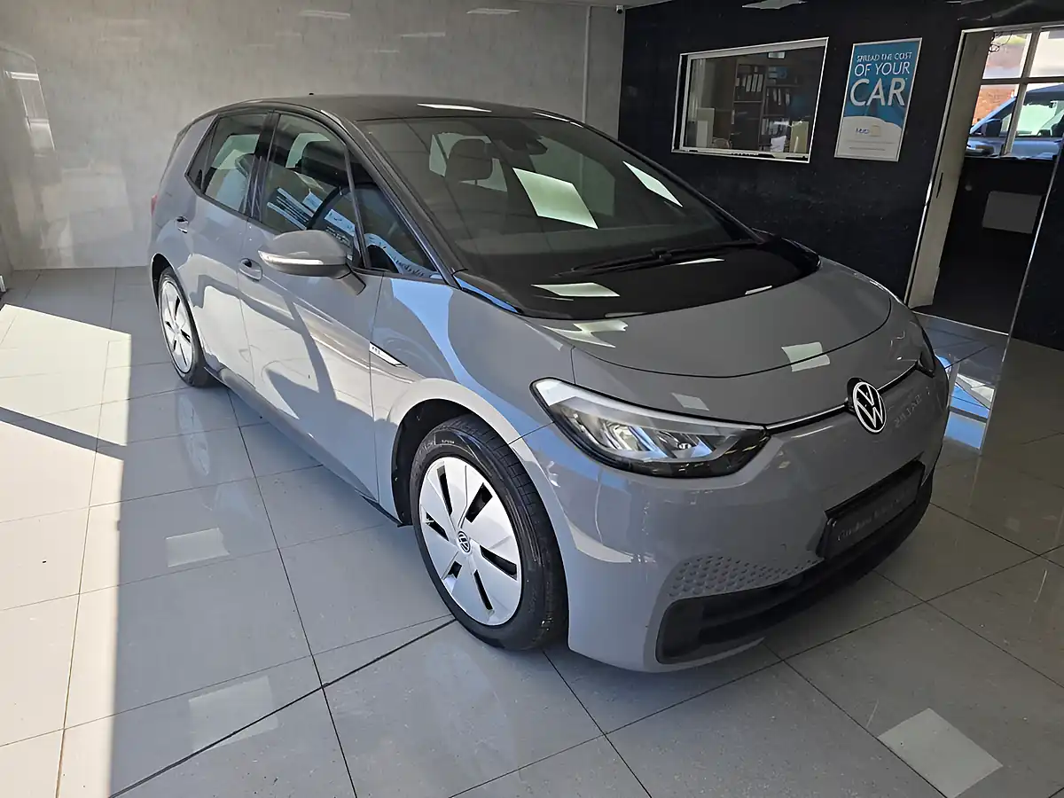 Used 2021 Volkswagen ID.3 Life Grey - Interior and Exterior details 18
