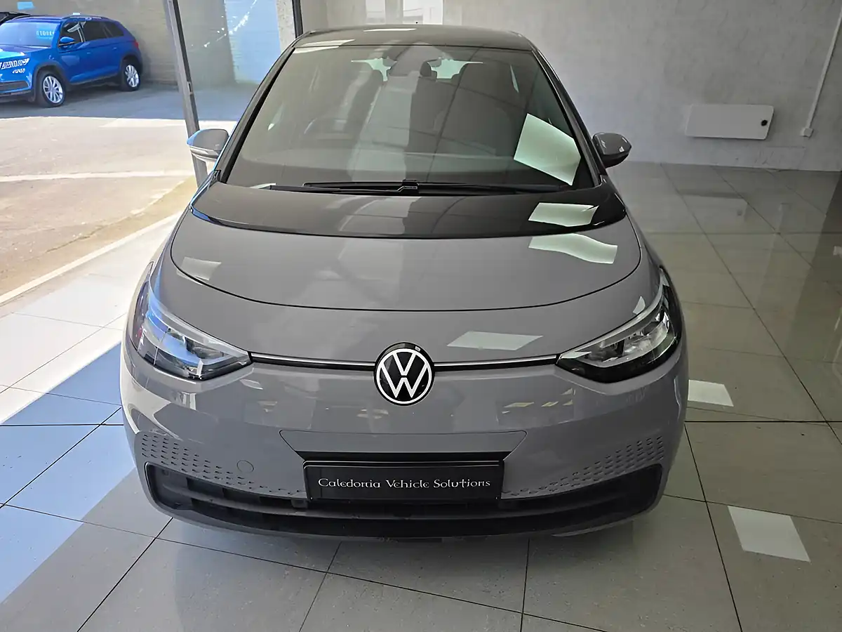 Used 2021 Volkswagen ID.3 Life Grey - Interior and Exterior details 20