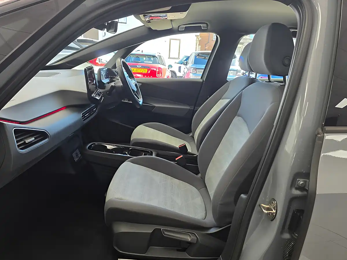Used 2021 Volkswagen ID.3 Life Grey - Interior and Exterior details 7