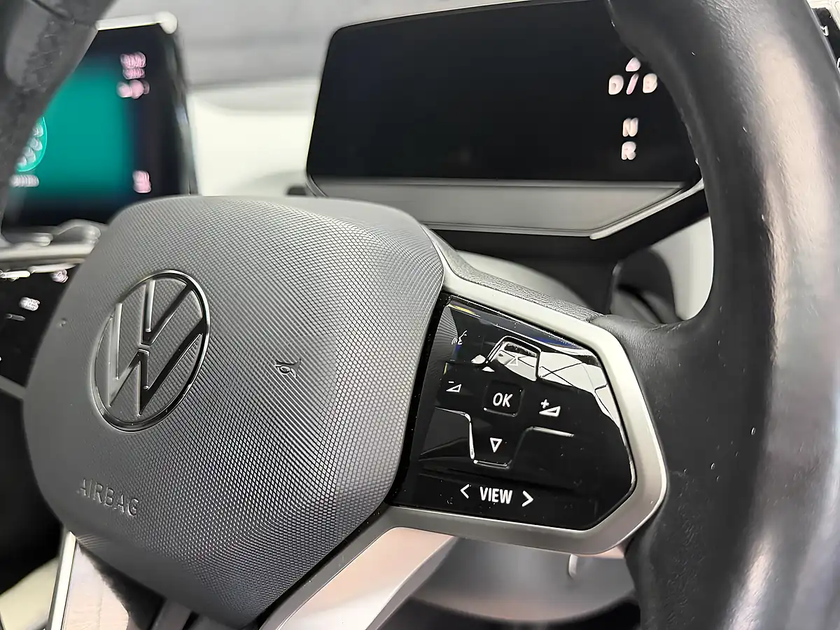 Used 2021 Volkswagen ID.3 Pro Business White - Interior and Exterior details 14